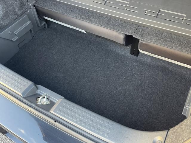 スイフト スタイルＬ　ユーザー買取　走行距離４万ｋｍ未満　禁煙　前席シートヒーター　ナビ　ＣＤ・ＤＶＤ再生可　ＥＴＣ　オートエアコン　電動格納ミラー　ヒーテッドドアミラー　取説保証書付　スマートキー　スペアキー　点検整備付（28枚目）