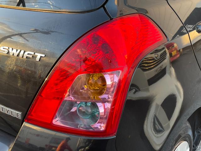スイフト スタイルＬ　ユーザー買取　走行距離４万ｋｍ未満　禁煙　前席シートヒーター　ナビ　ＣＤ・ＤＶＤ再生可　ＥＴＣ　オートエアコン　電動格納ミラー　ヒーテッドドアミラー　取説保証書付　スマートキー　スペアキー　点検整備付（30枚目）