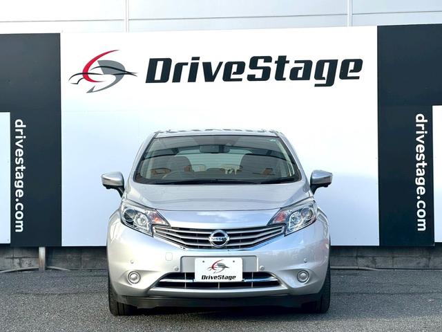 ノート メダリスト X Vセレクション+セーフティII 禁煙車 純正ナビ フルセグ LEDヘッドライト Bluetooth アラウンドビューモニター 衝突軽減ブレーキ レーンキープアシスト クリアランスソナー オートライト アイドリングストップ 車検整備付(5枚目)