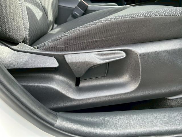 アクア Ｚ　禁煙車　ワンオーナー　衝突軽減ブレーキ　追従機能　１０．５型ディスプレイナビ　バックカメラ　ＥＴＣ　Ｂｌｕｅｔｏｏｔｈ　前後ドラレコ　純正１５インチアルミ　ＬＥＤヘッドライト　スマートキー　車検整備付（40枚目）