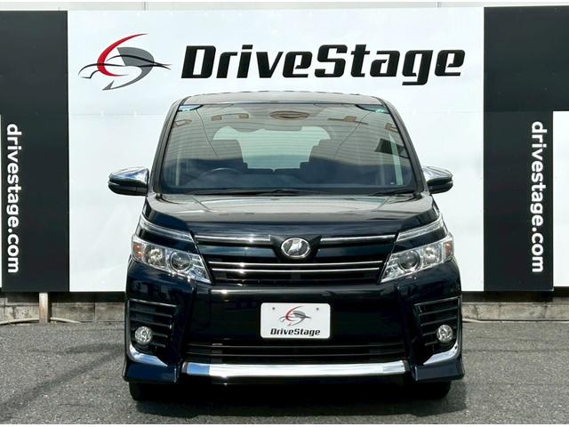 ヴォクシー ZS 煌 禁煙車 社外9インチナビ バックカメラ ETC Bluetooth 両側電動スライドドア 純正16インチアルミ LEDヘッドライト 7人乗り プッシュスタート スマートキー 車検整備付き(5枚目)
