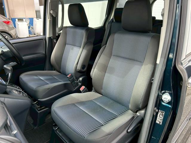 ヴォクシー ZS 煌 禁煙車 社外9インチナビ バックカメラ ETC Bluetooth 両側電動スライドドア 純正16インチアルミ LEDヘッドライト 7人乗り プッシュスタート スマートキー 車検整備付き(26枚目)