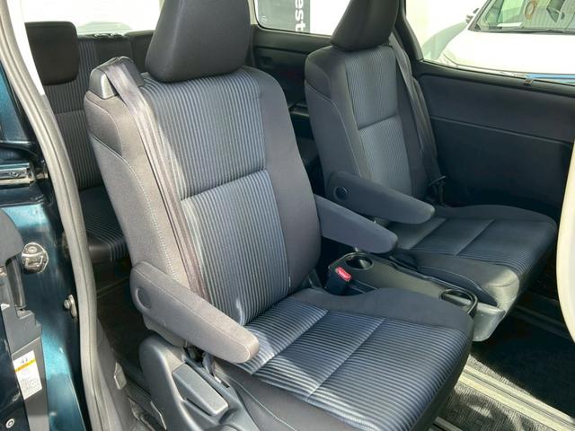 ヴォクシー ZS 煌 禁煙車 社外9インチナビ バックカメラ ETC Bluetooth 両側電動スライドドア 純正16インチアルミ LEDヘッドライト 7人乗り プッシュスタート スマートキー 車検整備付き(27枚目)