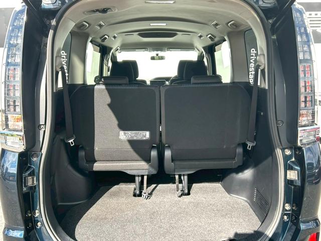 ヴォクシー ZS 煌 禁煙車 社外9インチナビ バックカメラ ETC Bluetooth 両側電動スライドドア 純正16インチアルミ LEDヘッドライト 7人乗り プッシュスタート スマートキー 車検整備付き(33枚目)