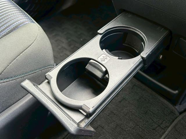 ヴォクシー ZS 煌 禁煙車 社外9インチナビ バックカメラ ETC Bluetooth 両側電動スライドドア 純正16インチアルミ LEDヘッドライト 7人乗り プッシュスタート スマートキー 車検整備付き(41枚目)