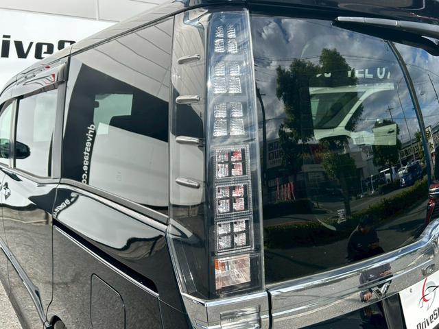 ヴォクシー ZS 煌 禁煙車 社外9インチナビ バックカメラ ETC Bluetooth 両側電動スライドドア 純正16インチアルミ LEDヘッドライト 7人乗り プッシュスタート スマートキー 車検整備付き(49枚目)