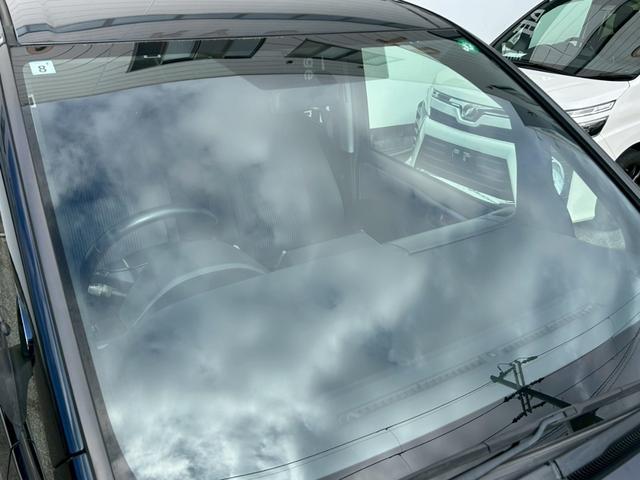 ヴォクシー ZS 煌 禁煙車 社外9インチナビ バックカメラ ETC Bluetooth 両側電動スライドドア 純正16インチアルミ LEDヘッドライト 7人乗り プッシュスタート スマートキー 車検整備付き(51枚目)