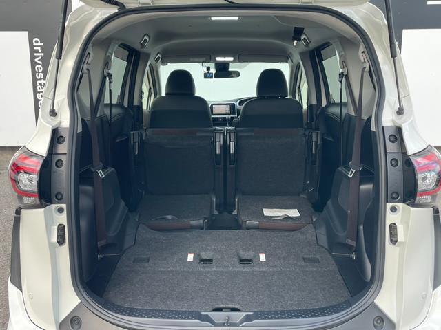 シエンタ G クエロ 禁煙車 モデリスタエアロ 5ZIGENアルミホイール 社外マフラー ダウンサス 純正マフラー・サスペンション付 純正ナビ アラウンドビューモニター 両側電動スライドドア セーフティセンス 車検整備付(45枚目)