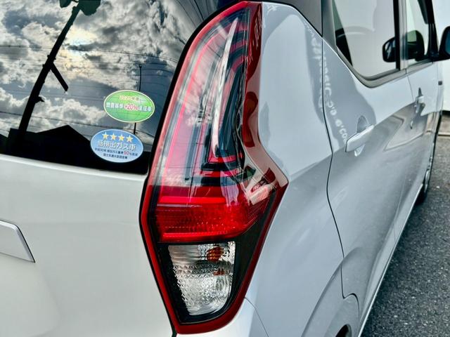 デイズ Ｘ　禁煙車　インテリキー　ＵＳＢ接続可　アイドリングストップ　前席シートヒーター　バックカメラ　プッシュスタート　前後クリアランスソナー　エマージェンシーブレーキ　ＣＤオーディオ　純正アルミ　車検整備付（39枚目）