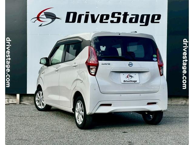 デイズ Ｘ　禁煙車　インテリキー　ＵＳＢ接続可　アイドリングストップ　前席シートヒーター　バックカメラ　プッシュスタート　前後クリアランスソナー　エマージェンシーブレーキ　ＣＤオーディオ　純正アルミ　車検整備付（40枚目）