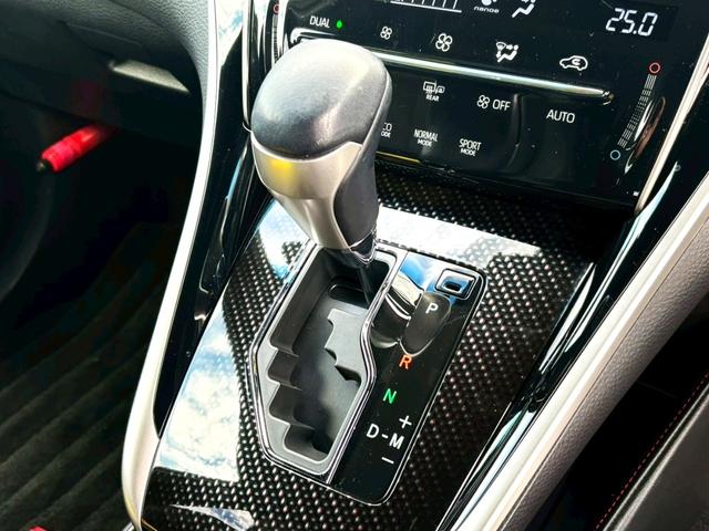 ハリアー プログレス　禁煙車　ＪＢＬ９インチナビ　ＪＢＬスピーカー　セーフティーセンス　ＥＴＣ　インテリキー　ＵＳＢ　全方位カメラ　パワーシート　パワーバックドア　前後ドラレコ　純正アルミホイール　スペアキー　車検整備付き（13枚目）
