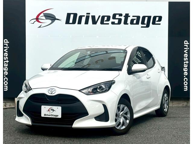 ヤリス Ｘ　禁煙車　トヨタセーフティセンス　純正ディスプレイオーディオ　アップルカープレイアンドロイドオート対応　Ｂｌｕｅｔｏｏｔｈ　ＵＳＢ　ＥＴＣ　前後ドライブレコーダー　バックカメラ　オートライト　車検整備付（5枚目）