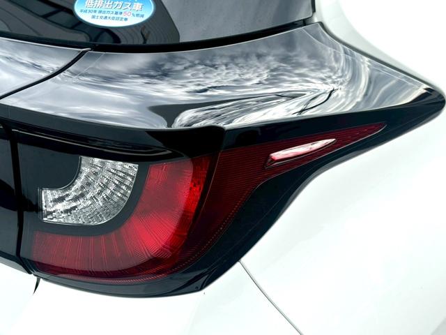 ヤリス Ｘ　禁煙車　トヨタセーフティセンス　純正ディスプレイオーディオ　アップルカープレイアンドロイドオート対応　Ｂｌｕｅｔｏｏｔｈ　ＵＳＢ　ＥＴＣ　前後ドライブレコーダー　バックカメラ　オートライト　車検整備付（51枚目）