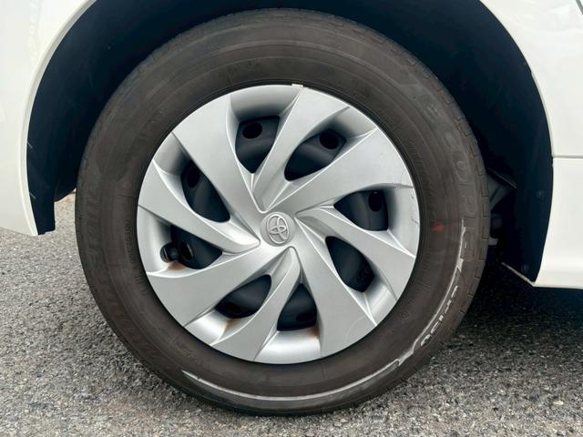 ヤリス Ｘ　禁煙車　トヨタセーフティセンス　純正ディスプレイオーディオ　アップルカープレイアンドロイドオート対応　Ｂｌｕｅｔｏｏｔｈ　ＵＳＢ　ＥＴＣ　前後ドライブレコーダー　バックカメラ　オートライト　車検整備付（52枚目）