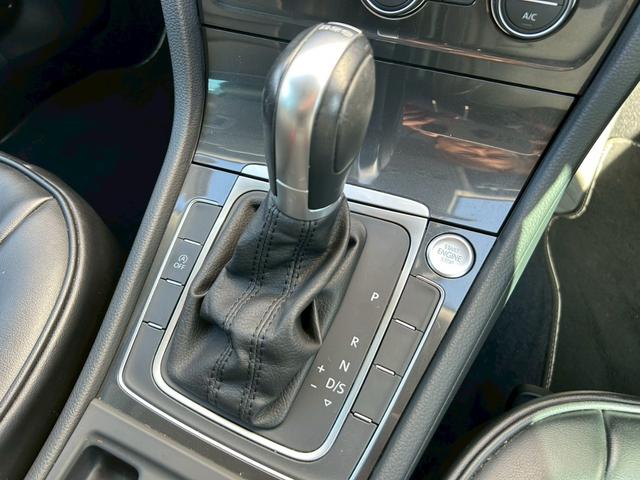 ゴルフ TSIコンフォートライン テックエディション 禁煙車 ワンオーナー 衝突軽減ブレーキ 追従機能 デジタルメーター 純正ナビ 地デジTV バックカメラ ETC ドラレコ Bluetooth LEDヘッドライト パドルシフト 純正17インチアルミ(15枚目)