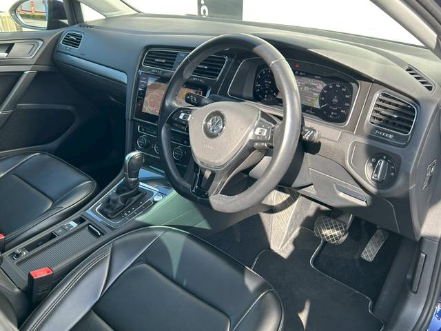 ゴルフ TSIコンフォートライン テックエディション 禁煙車 ワンオーナー 衝突軽減ブレーキ 追従機能 デジタルメーター 純正ナビ 地デジTV バックカメラ ETC ドラレコ Bluetooth LEDヘッドライト パドルシフト 純正17インチアルミ(20枚目)