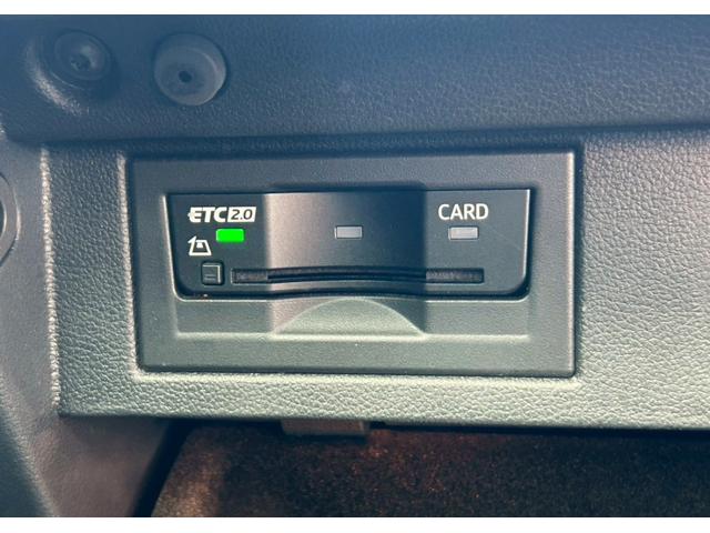 ゴルフ TSIコンフォートライン テックエディション 禁煙車 ワンオーナー 衝突軽減ブレーキ 追従機能 デジタルメーター 純正ナビ 地デジTV バックカメラ ETC ドラレコ Bluetooth LEDヘッドライト パドルシフト 純正17インチアルミ(37枚目)