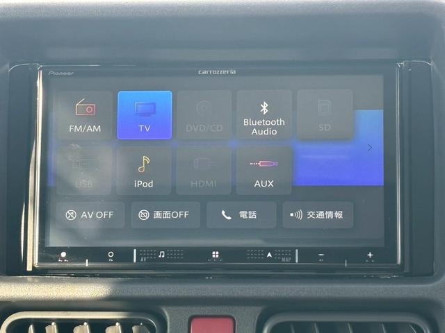 スーパーキャリイ Ｘ　禁煙車　三方開　４ＷＤ　ＡＴ車　クリアランスソナー　カロッツェリアナビ　フルセグ　オーバーヘッドコンソール　作業灯　荷台マット　ＨＩＤ　Ｂｌｕｅｔｏｏｔｈ　ＥＴＣ　　衝突軽減ブレーキ　車検整備付（15枚目）