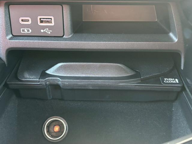 ＮＸ ＮＸ２５０　バージョンＬ　禁煙車　ムーンルーフ　デジタルインナーミラー　セーフティシステムプラス　純正ナビ　全方位　ＢＳＭ　３眼ＬＥＤ　全席シートヒーター　クライメイトコンシェルジュ　赤革シート　カーテシーランプ　車検整備付（32枚目）