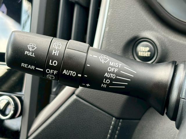 インプレッサスポーツ ２．０ｉ－Ｓアイサイト　禁煙車　アイサイト　ＳＴＩフロントスポイラー　純正ダイヤトーンナビＴＶ　バックカメラ　ＥＴＣ　ドラレコ　純正１８インチアルミ　ＬＥＤ　クリソナ　パワーシート　パドルシフト　スペアキー　車検整備付（16枚目）