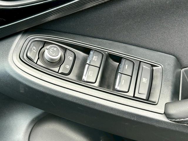 インプレッサスポーツ ２．０ｉ－Ｓアイサイト　禁煙車　アイサイト　ＳＴＩフロントスポイラー　純正ダイヤトーンナビＴＶ　バックカメラ　ＥＴＣ　ドラレコ　純正１８インチアルミ　ＬＥＤ　クリソナ　パワーシート　パドルシフト　スペアキー　車検整備付（27枚目）