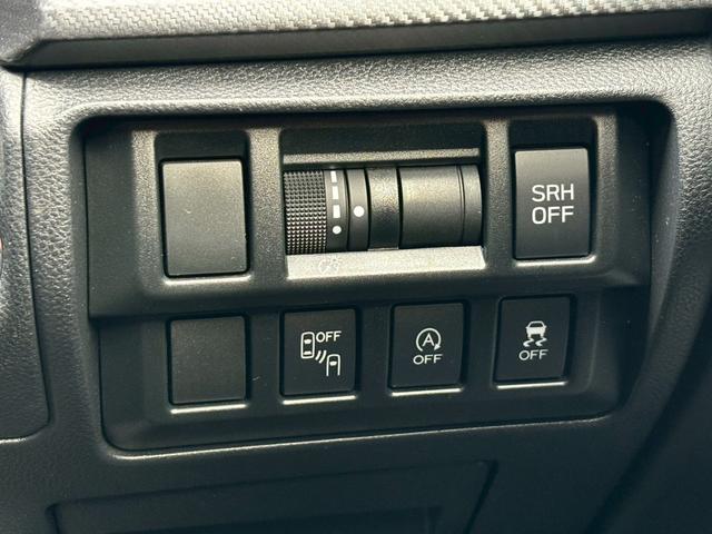 インプレッサスポーツ ２．０ｉ－Ｓアイサイト　禁煙車　アイサイト　ＳＴＩフロントスポイラー　純正ダイヤトーンナビＴＶ　バックカメラ　ＥＴＣ　ドラレコ　純正１８インチアルミ　ＬＥＤ　クリソナ　パワーシート　パドルシフト　スペアキー　車検整備付（30枚目）