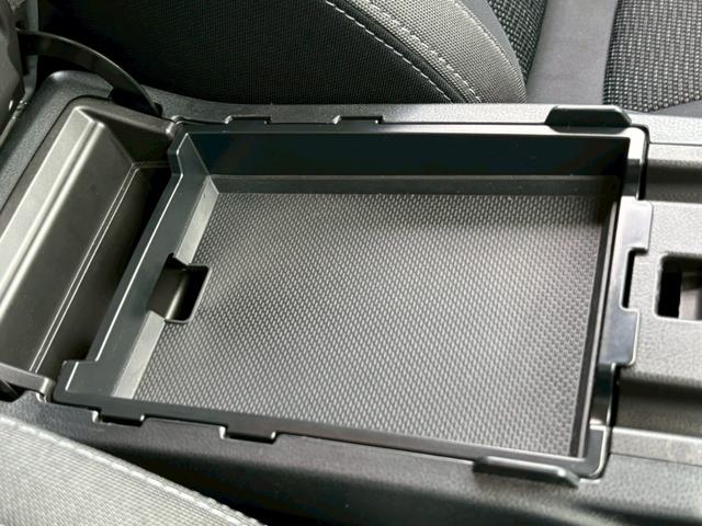 インプレッサスポーツ ２．０ｉ－Ｓアイサイト　禁煙車　アイサイト　ＳＴＩフロントスポイラー　純正ダイヤトーンナビＴＶ　バックカメラ　ＥＴＣ　ドラレコ　純正１８インチアルミ　ＬＥＤ　クリソナ　パワーシート　パドルシフト　スペアキー　車検整備付（39枚目）