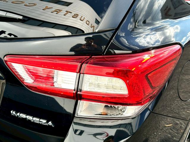 インプレッサスポーツ ２．０ｉ－Ｓアイサイト　禁煙車　アイサイト　ＳＴＩフロントスポイラー　純正ダイヤトーンナビＴＶ　バックカメラ　ＥＴＣ　ドラレコ　純正１８インチアルミ　ＬＥＤ　クリソナ　パワーシート　パドルシフト　スペアキー　車検整備付（52枚目）