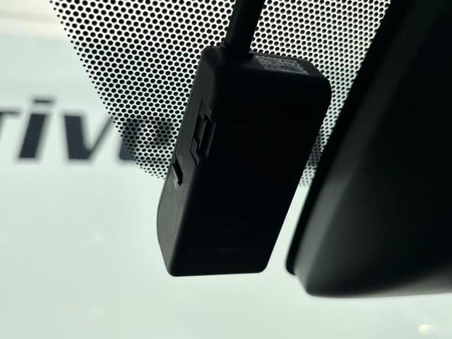 ノア Si 禁煙車 純正9インチナビ バックカメラ トヨタセーフティセンス ETC ドラレコ クルーズコントロール パワースライドドア クリアランスソナー LEDヘッドライト スマキー スペアキー 点検整備付(12枚目)