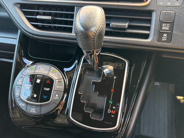 ノア Si 禁煙車 純正9インチナビ バックカメラ トヨタセーフティセンス ETC ドラレコ クルーズコントロール パワースライドドア クリアランスソナー LEDヘッドライト スマキー スペアキー 点検整備付(30枚目)