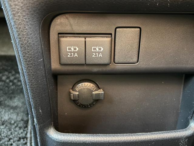 ノア Si 禁煙車 純正9インチナビ バックカメラ トヨタセーフティセンス ETC ドラレコ クルーズコントロール パワースライドドア クリアランスソナー LEDヘッドライト スマキー スペアキー 点検整備付(43枚目)