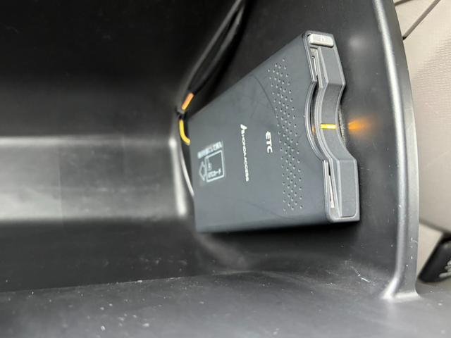 只今お車購入の方に限りお手入れ楽々ガラスコーティングを格安で施工実施中♪詳細はお問合せ下さいませ。