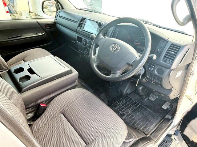 ハイエースバン ロングＤＸ　ＧＬパッケージ　禁煙車　社外ＳＤナビ・フルセグ　バックカメラ内臓ミラー　ＥＴＣ　ＬＥＤヘッドライト　両側スライドドア　Ｂｌｕｅｔｏｏｔｈ　ＣＤ・ＤＶＤ再生可　電格ミラー　フォグランプ　キーレス　スペアキー　車検整備付（22枚目）