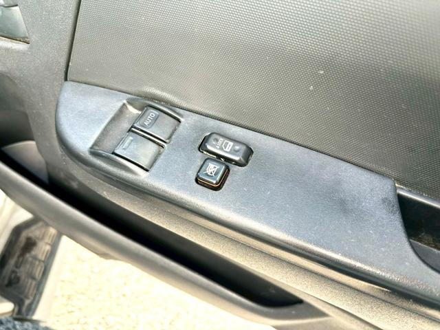 ハイエースバン ロングＤＸ　ＧＬパッケージ　禁煙車　社外ＳＤナビ・フルセグ　バックカメラ内臓ミラー　ＥＴＣ　ＬＥＤヘッドライト　両側スライドドア　Ｂｌｕｅｔｏｏｔｈ　ＣＤ・ＤＶＤ再生可　電格ミラー　フォグランプ　キーレス　スペアキー　車検整備付（24枚目）