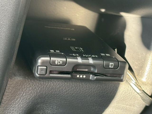 キャリイトラック KCスペシャル 禁煙車 5MT デュアルカメラブレーキサポート エアコン パワステ パワーウインドウ オートライト 運転席助手席エアバック 純正オーディオ ETC リアゲートチェーン アッパーメンバーガード キーレス(14枚目)