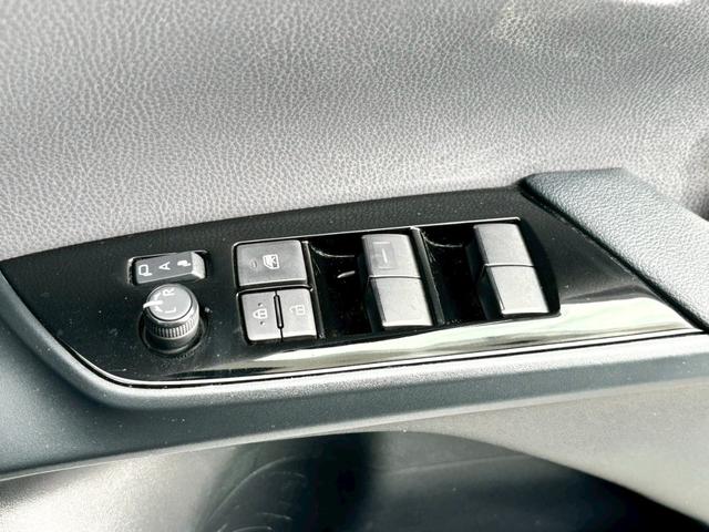 プリウス SセーフティプラスII 禁煙車 セーフティセンス 純正ナビ 全周囲カメラ モデリスタAW ETC ACC BSM 前後クリソナ LEDヘッドライト AC100V Bluetooth スペアタイヤ有 スペアキー 車検整備付(33枚目)