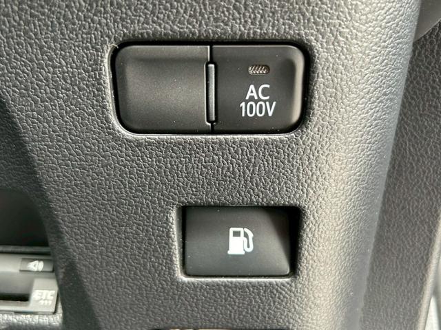 プリウス S 禁煙車 トヨタセーフティセンス 純正ナビ バックカメラ ETC 前後クリアランスソナー BLUETOOTH LEDヘッドライト 革巻きステアリング 純正15インチアルミホイール スペアキー 車検整備付(18枚目)