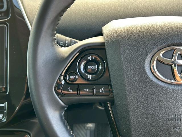 プリウス S 禁煙車 トヨタセーフティセンス 純正ナビ バックカメラ ETC 前後クリアランスソナー BLUETOOTH LEDヘッドライト 革巻きステアリング 純正15インチアルミホイール スペアキー 車検整備付(20枚目)