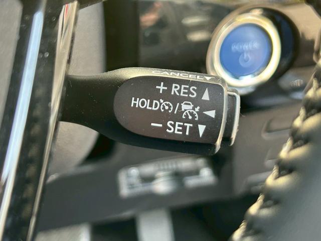 プリウス S 禁煙車 トヨタセーフティセンス 純正ナビ バックカメラ ETC 前後クリアランスソナー BLUETOOTH LEDヘッドライト 革巻きステアリング 純正15インチアルミホイール スペアキー 車検整備付(22枚目)