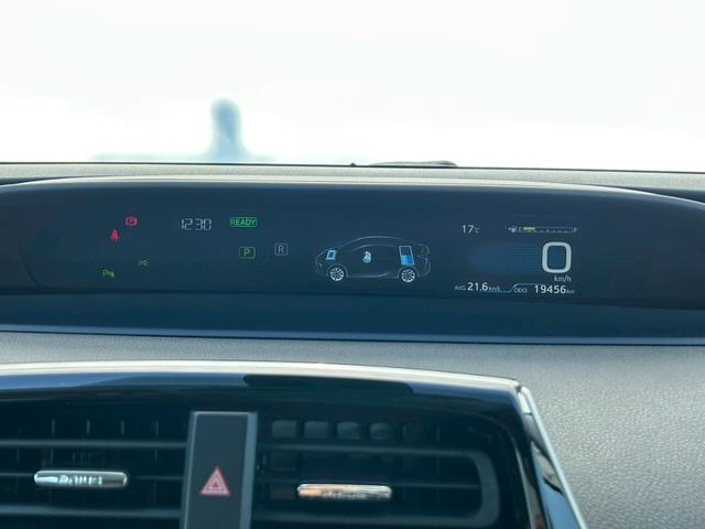 プリウス S 禁煙車 トヨタセーフティセンス 純正ナビ バックカメラ ETC 前後クリアランスソナー BLUETOOTH LEDヘッドライト 革巻きステアリング 純正15インチアルミホイール スペアキー 車検整備付(29枚目)