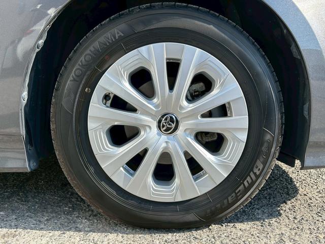 プリウス S 禁煙車 トヨタセーフティセンス 純正ナビ バックカメラ ETC 前後クリアランスソナー BLUETOOTH LEDヘッドライト 革巻きステアリング 純正15インチアルミホイール スペアキー 車検整備付(44枚目)