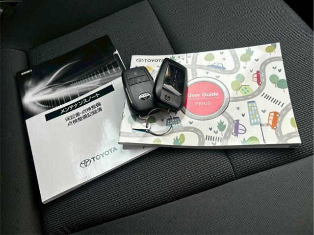 プリウス X 禁煙 ワンオーナー セーフティセンス 純正8インチディスプレイオーディオ バックカメラ ACC BSM ETC2.0 ブレーキホールド クリソナ スペアキー AC100V スペアタイヤ有 車検整備付(15枚目)
