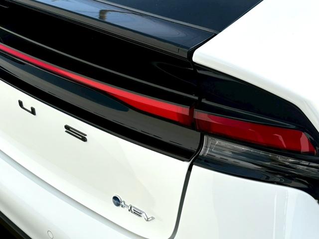 プリウス X 禁煙 ワンオーナー セーフティセンス 純正8インチディスプレイオーディオ バックカメラ ACC BSM ETC2.0 ブレーキホールド クリソナ スペアキー AC100V スペアタイヤ有 車検整備付(44枚目)