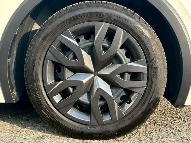 プリウス X 禁煙 ワンオーナー セーフティセンス 純正8インチディスプレイオーディオ バックカメラ ACC BSM ETC2.0 ブレーキホールド クリソナ スペアキー AC100V スペアタイヤ有 車検整備付(48枚目)