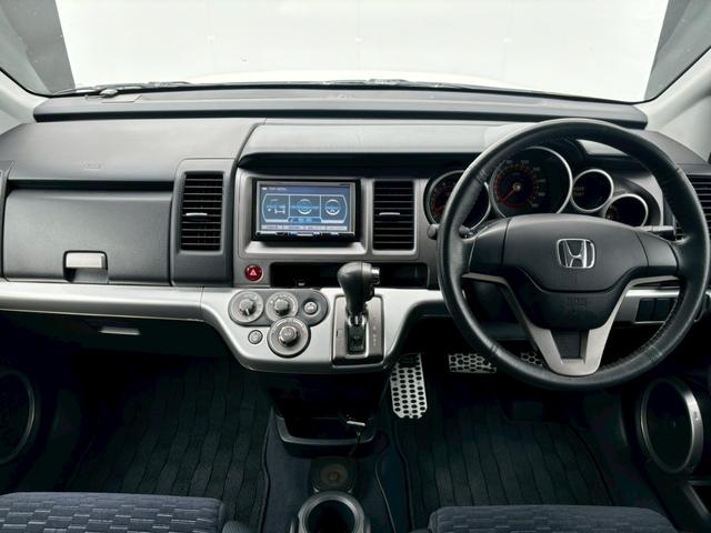 クロスロード 20X ワンオーナー 禁煙車 アルパインナビ・TV・スピーカー バックカメラ ETC ドライブレコーダー Bluetooth HID 3列シート フォグランプ オートライト 純正17アルミホイール 車検整備付(4枚目)