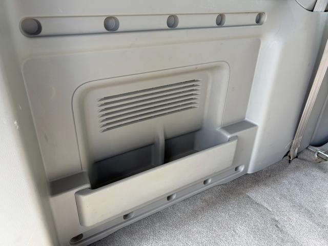 エブリイワゴン ＰＺターボ　ワンオーナーユーザー買取車　ターボ　社外ＳＤナビ・フルセグ　ＢＬＵＥＴＯＯＴＨ　電動スライドドア　ＥＴＣ　オートエアコン　電動格納ミラー　純正アルミ　スペアキー　ＵＳＢ　取扱説明書保証書付　車検整備付（31枚目）