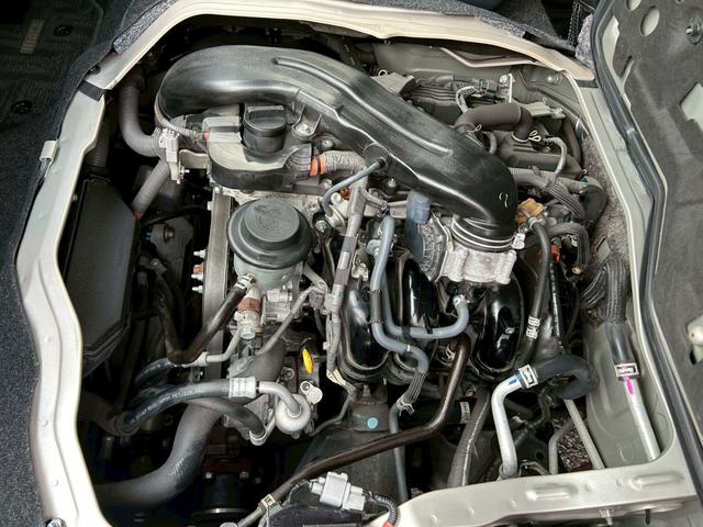 ハイエースワゴン グランドキャビン　禁煙車／法人ワンオーナー／トヨタセーフティセンス／４ＷＤ／１０人乗り／純正ナビＴＶ／バックカメラ／ＥＴＣ／オートハイビーム／オートエアコン／プライバシーガラス／リア両側固定ガラス／車検整備付き（52枚目）