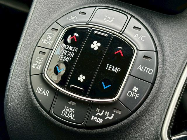 ヴォクシー ハイブリッドＶ　禁煙車　セーフティセンス　両側パワースライド　前席シートヒーター　ワイヤレス充電　純正ナビ　バックカメラ　ＥＴＣ　Ｂｌｕｅｔｏｏｔｈ　ＬＥＤ　ダブルエアコン　クルーズコントロール　車検整備付き（25枚目）