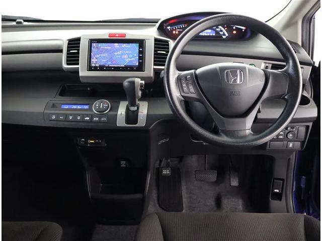 フリード Ｇ　ジャストセレクション　フルセグ　メモリーナビ　ＤＶＤ再生　バックカメラ　ＥＴＣ　両側電動スライド　ＨＩＤヘッドライト　乗車定員６人　３列シート　アイドリングストップ（4枚目）