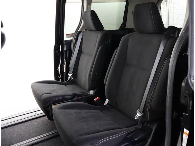 エスクァイア ハイブリッドＸｉ　フルセグ　メモリーナビ　ＤＶＤ再生　バックカメラ　衝突被害軽減システム　ＥＴＣ　ドラレコ　電動スライドドア　ＬＥＤヘッドランプ　乗車定員７人　３列シート（14枚目）